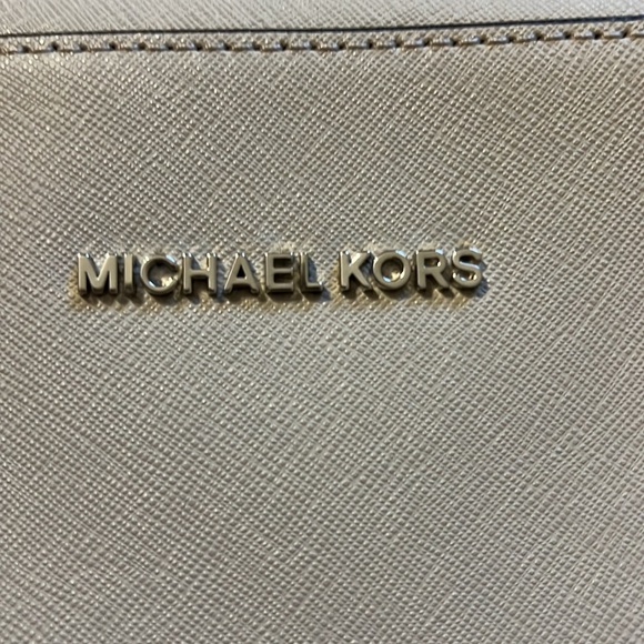 Michael Kors grey bag - Picture 3 of 4